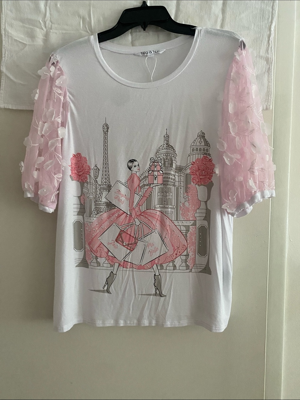 Kiss & Fly top with Pink 3D Sleeve and Paris Fashion Print. Large